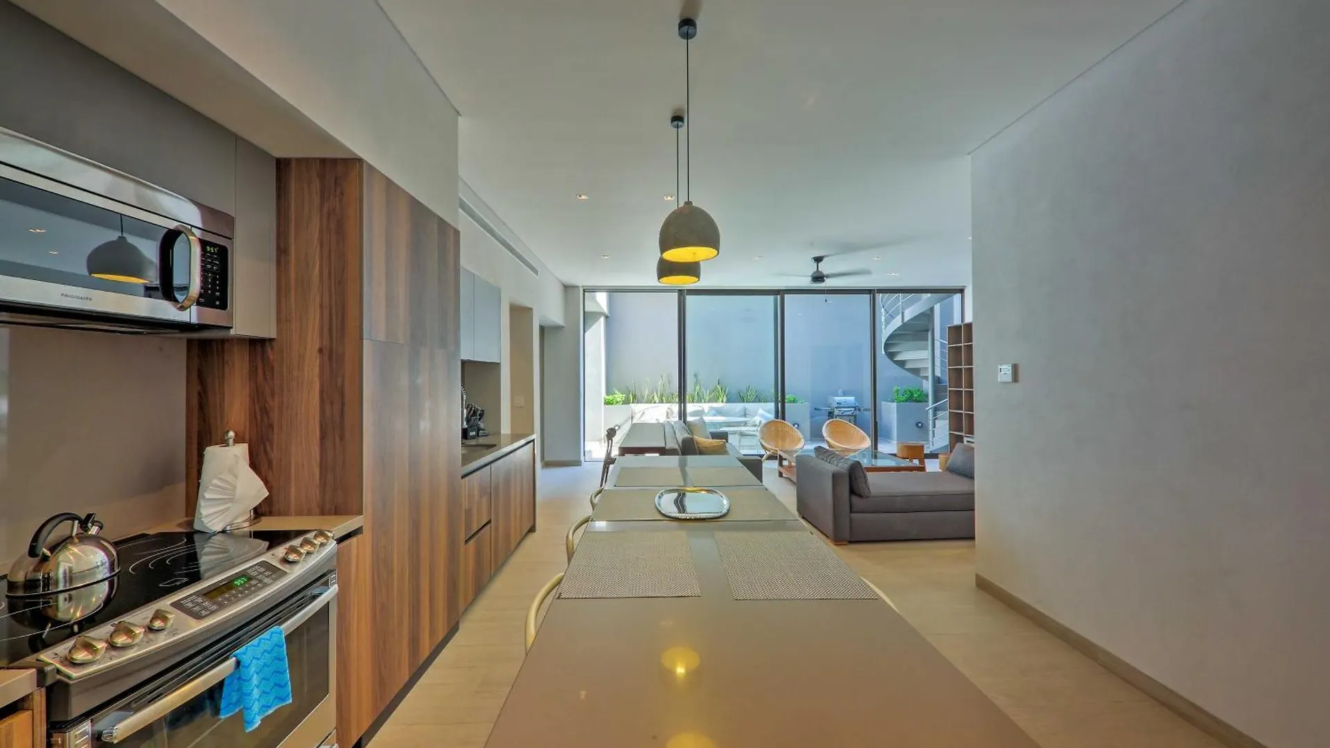 Apartamento Upscale Cabo Home With Jacuzzi, Above Puerto Paraiso Cabo San Lucas