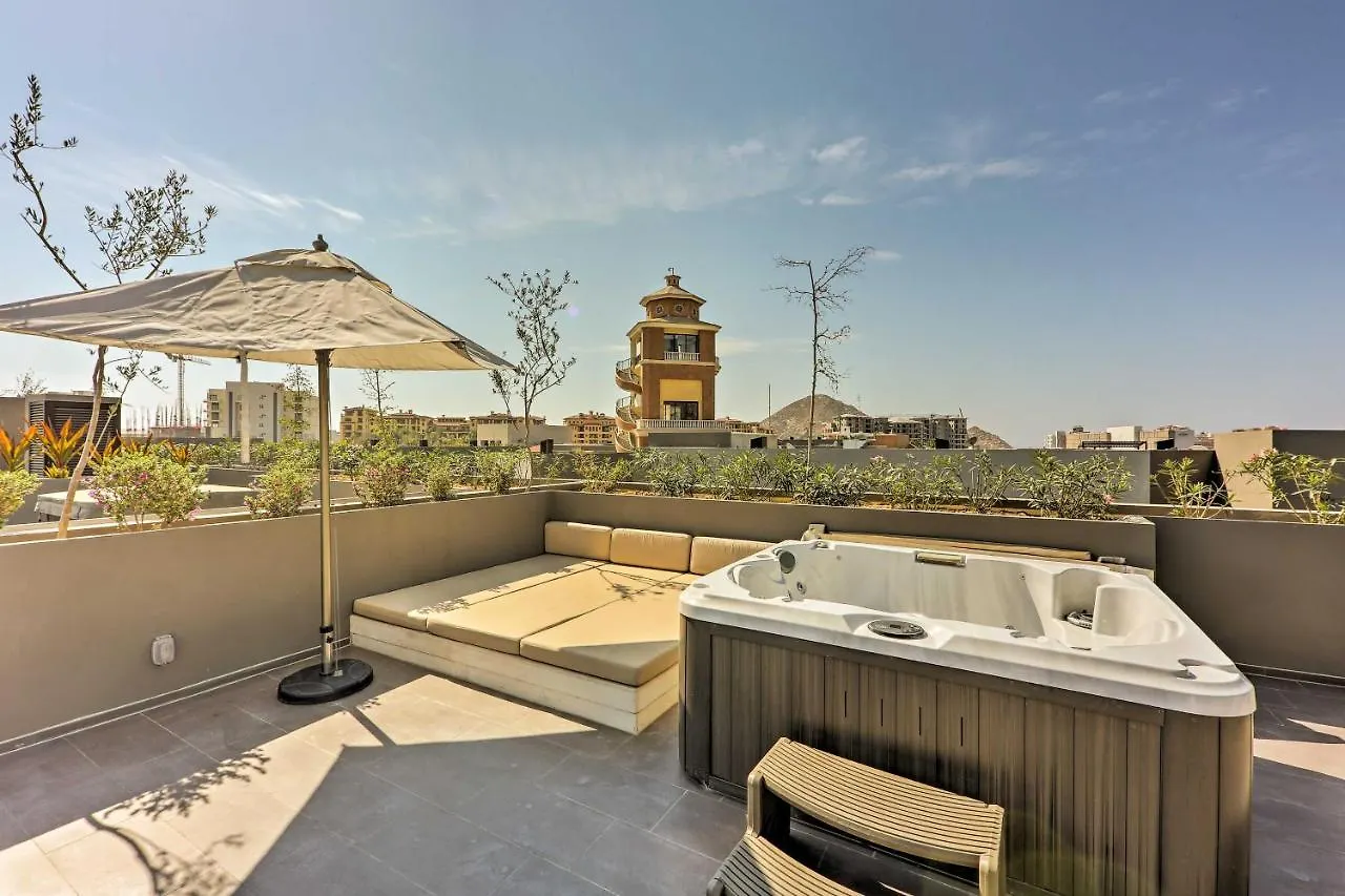 Apartamento Upscale Cabo Home With Jacuzzi, Above Puerto Paraiso Cabo San Lucas México