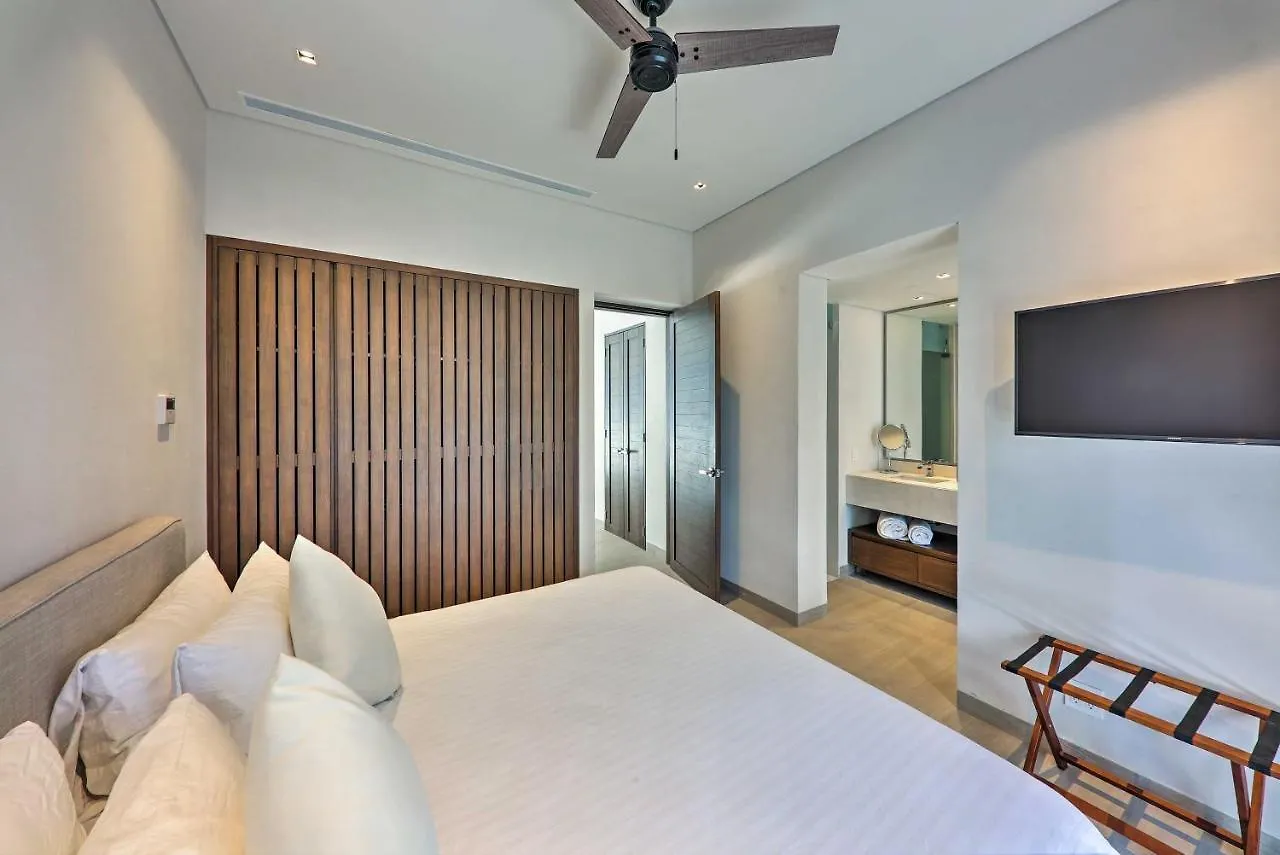 Apartamento Upscale Cabo Home With Jacuzzi, Above Puerto Paraiso Cabo San Lucas