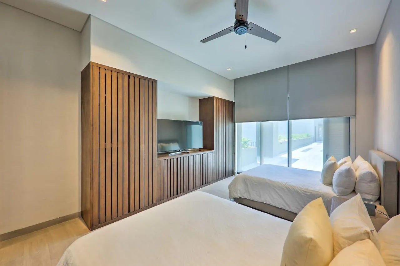 Apartamento Upscale Cabo Home With Jacuzzi, Above Puerto Paraiso Cabo San Lucas México