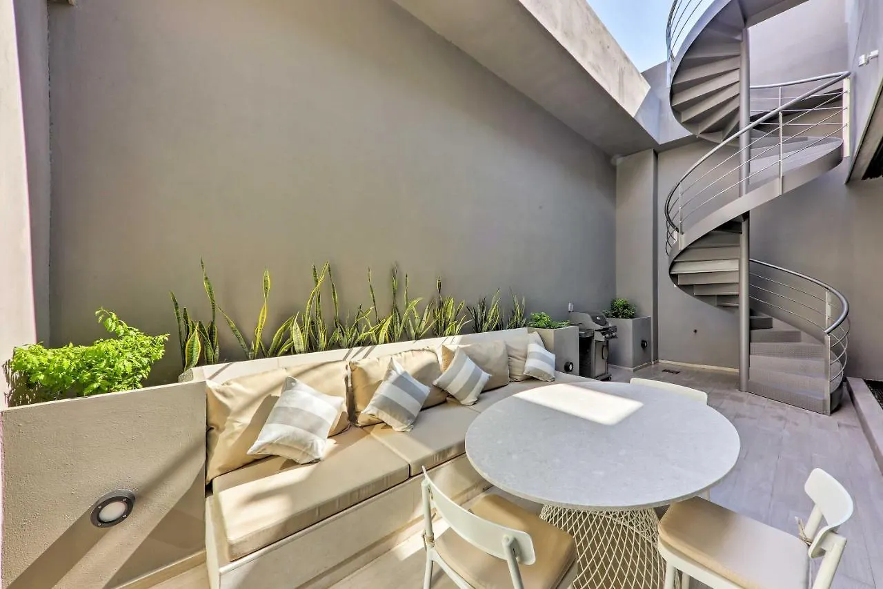 Apartamento Upscale Cabo Home With Jacuzzi, Above Puerto Paraiso Cabo San Lucas